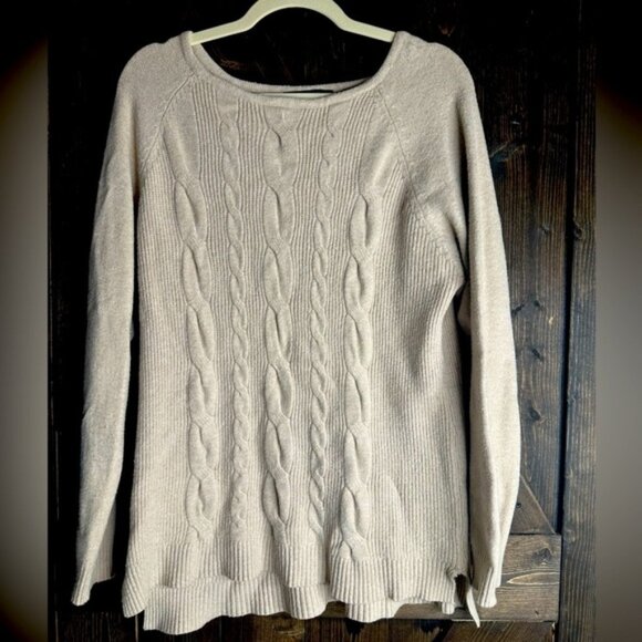 (7)Cyrus XL Crew neck sweater. Pre-loved condition-goodCream/tan color - Picture 1 of 7